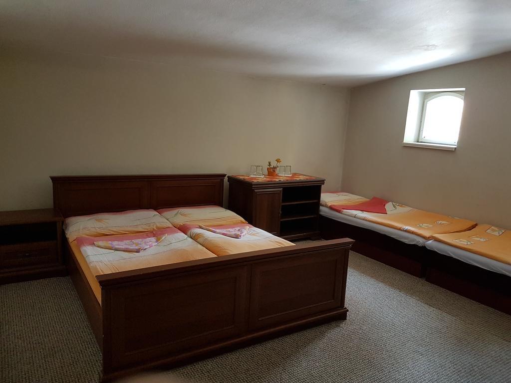 Siesta Rodinny Resort Пардубице Екстериор снимка